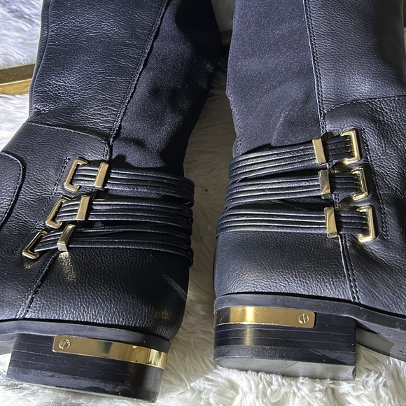 Vince Camuto Over the Knee black boot. Excellent condition - Picture 4 of 7